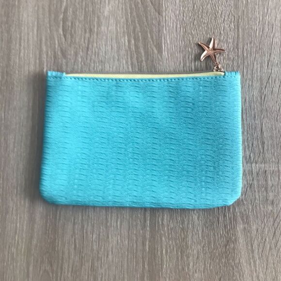 IPSY Cosmetic / Makeup Bag - Picture 2 of 3